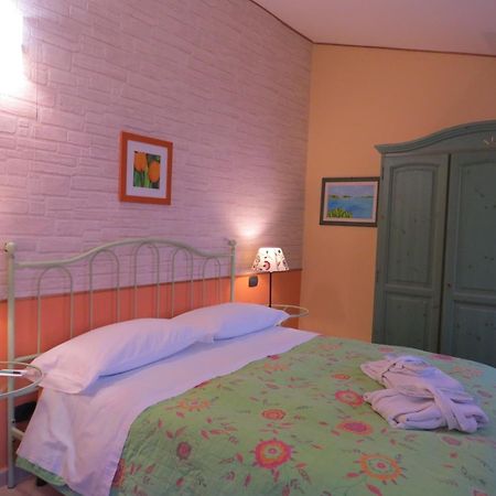 B&B Dei Doria & Suite Дольчеаккуа Екстер'єр фото