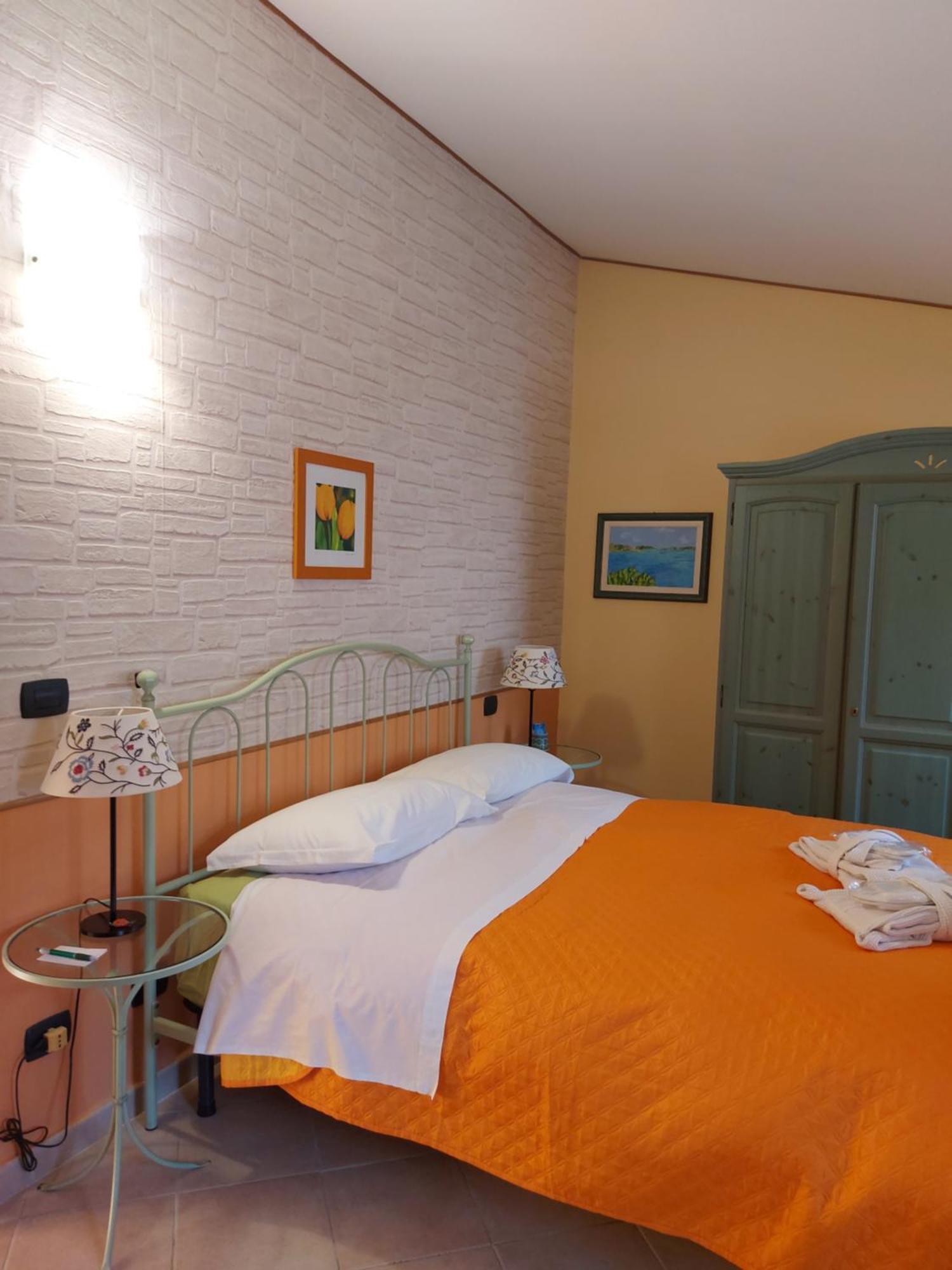 B&B Dei Doria & Suite Дольчеаккуа Екстер'єр фото